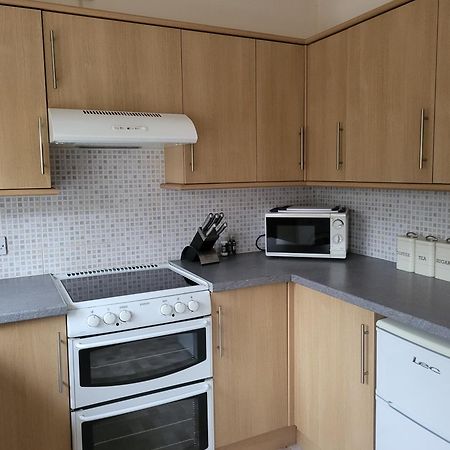 Grayz Townhouse - Free Onsite Parking For 2 Cars Villa Lincoln Exterior photo