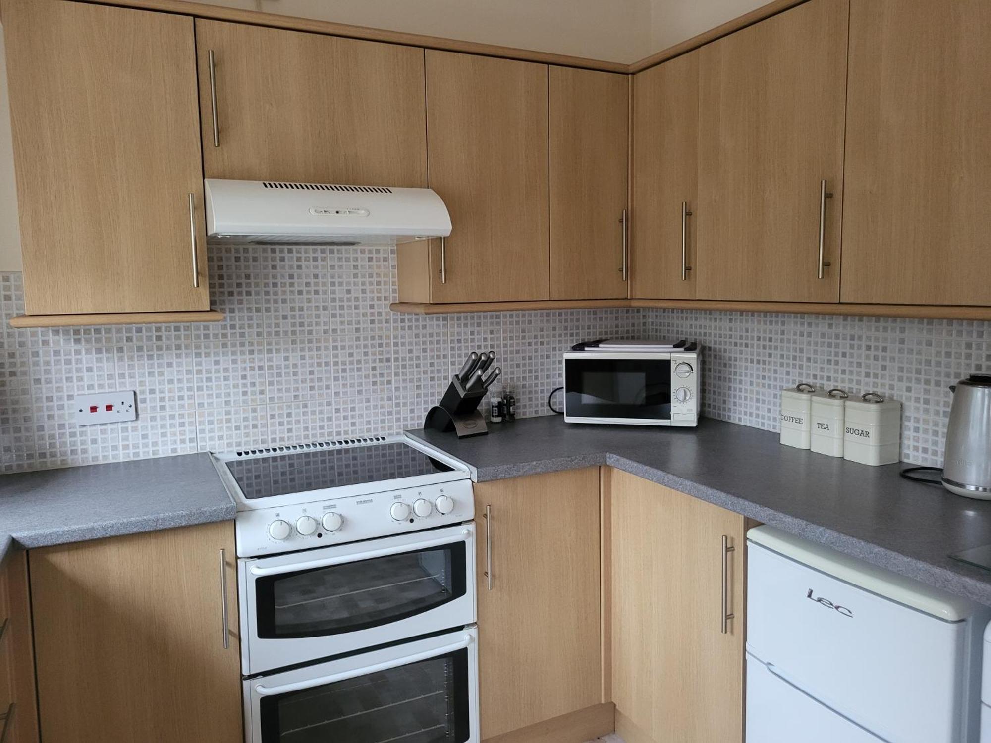 Grayz Townhouse - Free Onsite Parking For 2 Cars Villa Lincoln Exterior photo